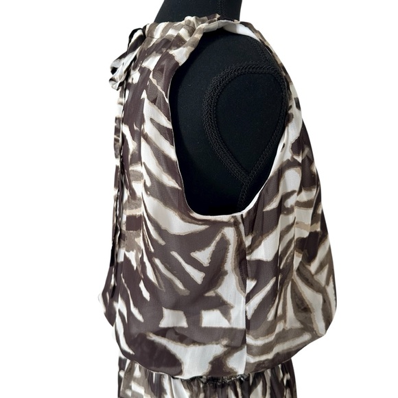 Edit by Jeanne Beker Elegant Leaf Print Maxi Dress in Brown and Cream size 8 - Picture 9 of 16